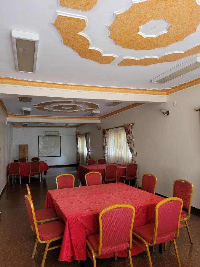 Glory Summit Hotel Hoima Exteriör bild