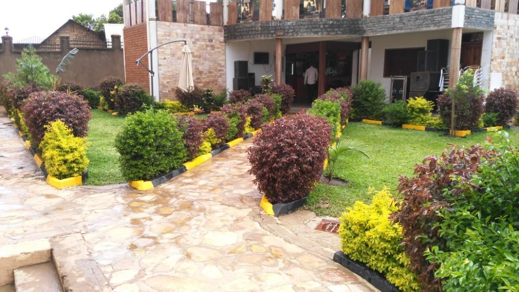 Glory Summit Hotel Hoima Exteriör bild